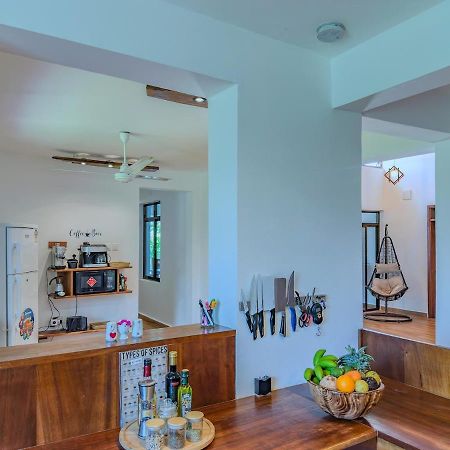 Private Backdoor Villa With Big Swimming Pool And Services Of Chef Included Diani Beach Eksteriør billede